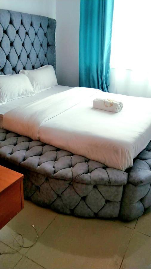 Jacky'S Milimani Suites Nakuru Extérieur photo